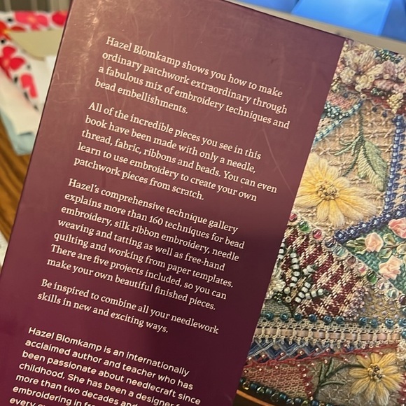 “Hand Stitched Crazy Patchwork” Book Hazel Bloom Techniques Projects Softcover - Picture 11 of 11